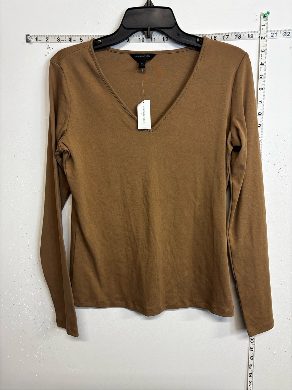 Vince Camuto Women's V-Neck Long Sleeve Top - Brown